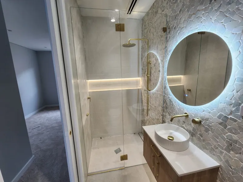 Shower Screens Sydney: KwikGlaze installation, Custom frameless & semi-frameless screens, measured, built & installed in days